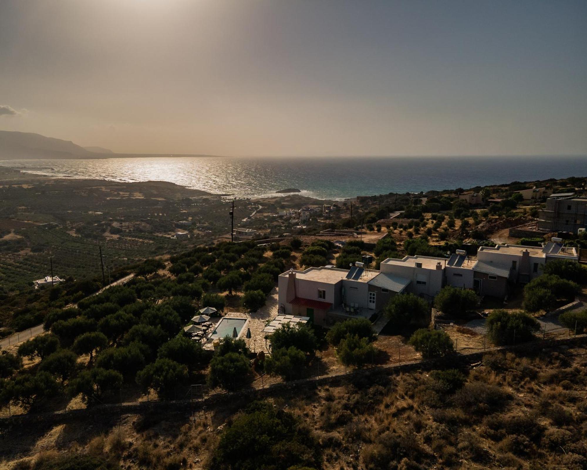 Villa Aktis With Freshwater Pool And Sea View 锡西 外观 照片
